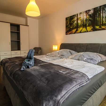 Moderne Fewo Sky Netflix Terrasse Burgblick Boxspringbett Waschtrockner 불라이 외부 사진