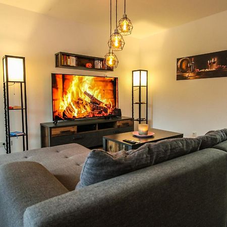 Moderne Fewo Sky Netflix Terrasse Burgblick Boxspringbett Waschtrockner 불라이 외부 사진
