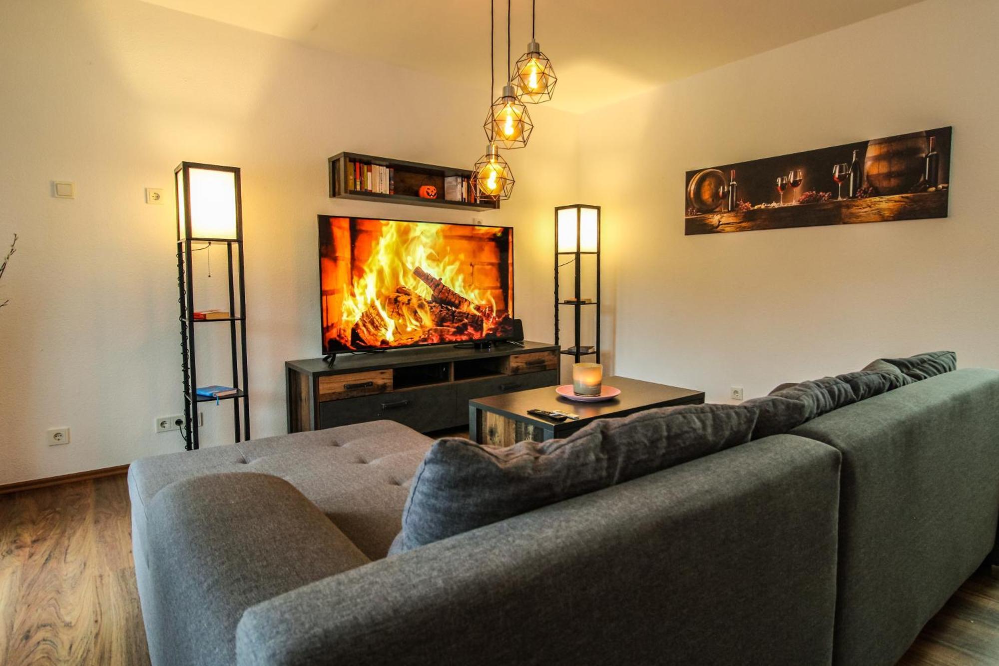 Moderne Fewo Sky Netflix Terrasse Burgblick Boxspringbett Waschtrockner 불라이 외부 사진